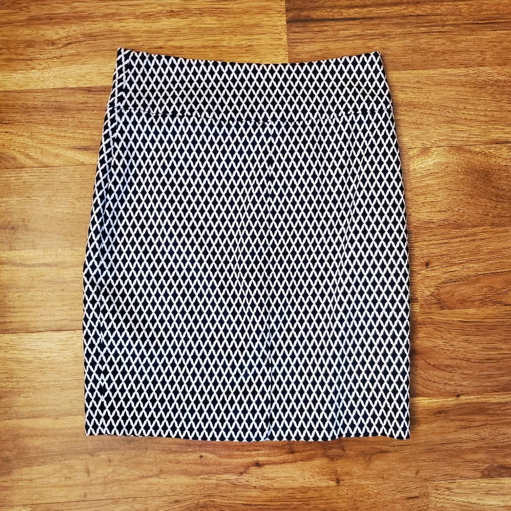 Margaret M Skirt Size XSP Pencil - Picture 2 of 5